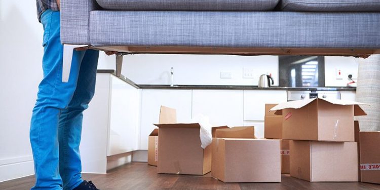 Conman Tricks Seven Renters Out of Deposits