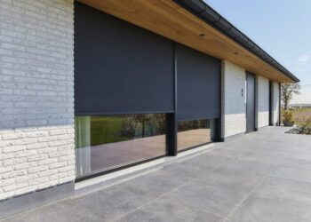 3 Steps for Choosing Stylish & Functional Outdoor Blinds