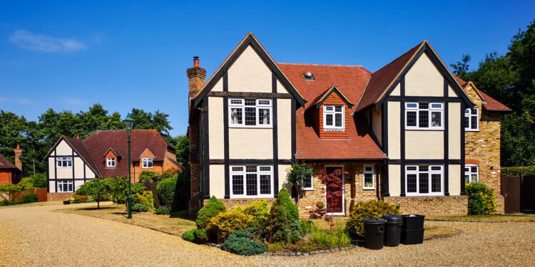 Using Cryptocurrency to Purchase Real Estate in the UK