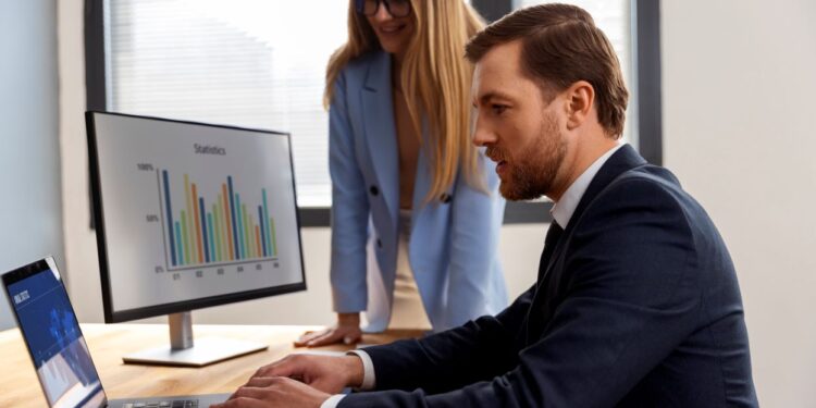 Broker: A Comprehensive Guide to Roles, Types, and Strategies