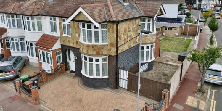 Understanding the Dagenham Property Market: Trends, Tips & Key Considerations